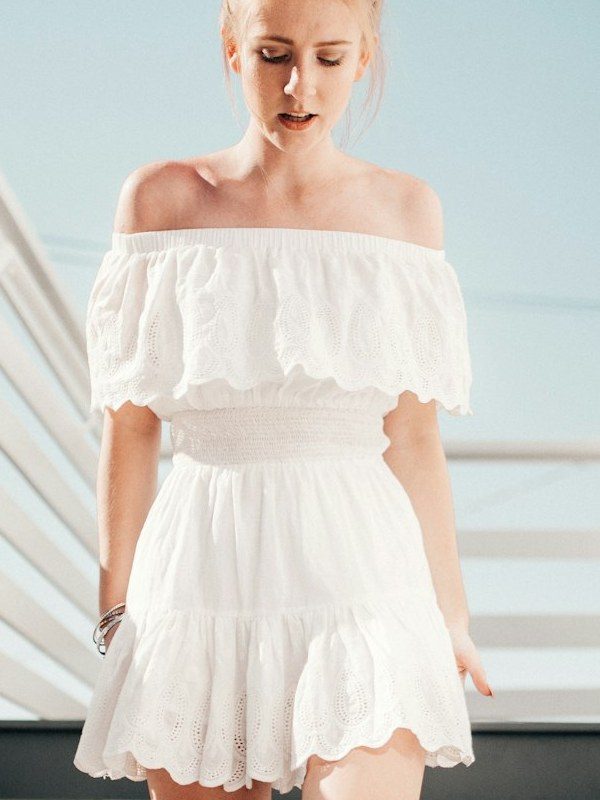 Vestido Off-White Renda